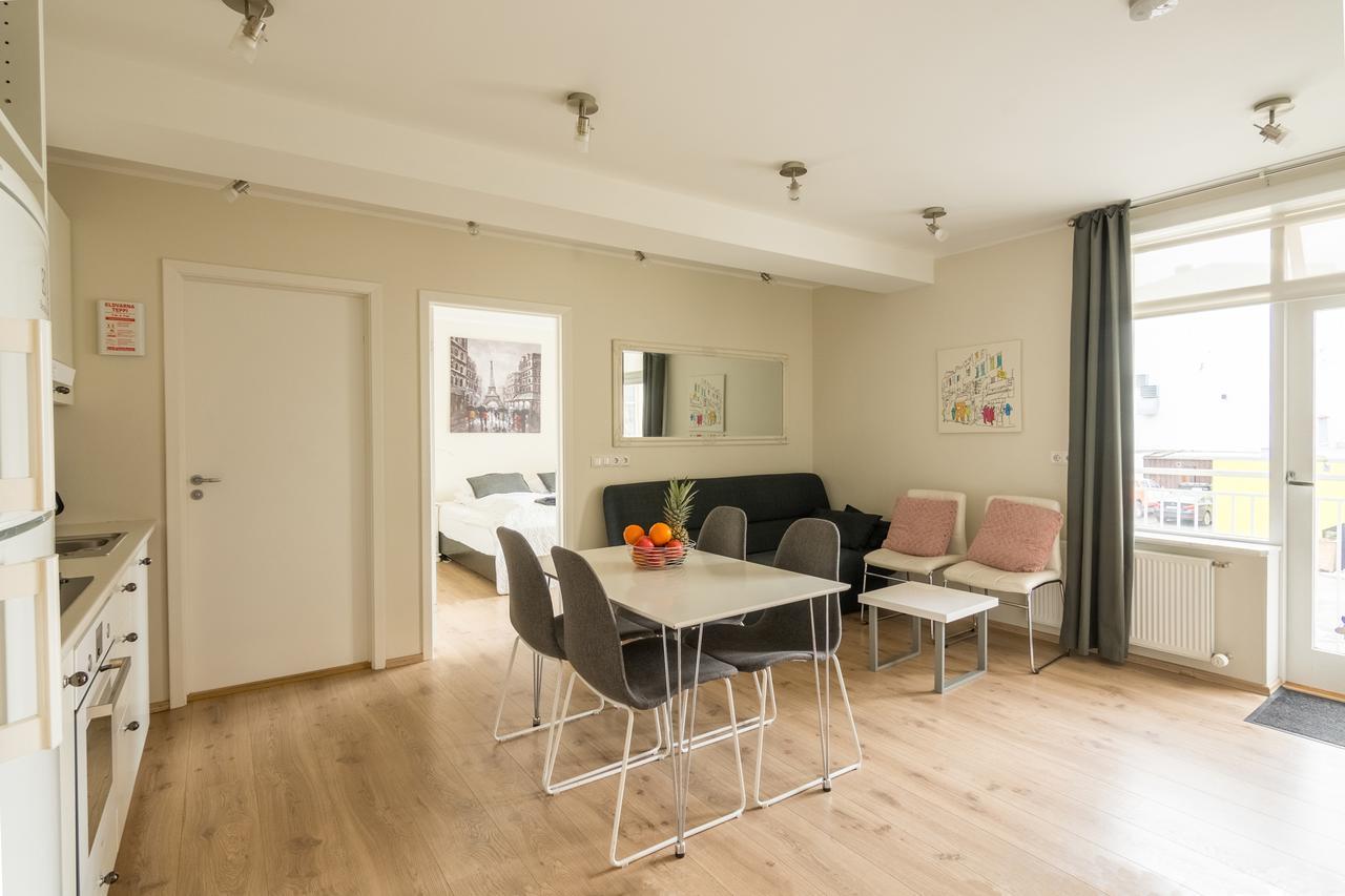 Acco Town Square Apartments Ακουρέιρι Εξωτερικό φωτογραφία